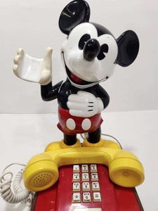 lot 362 image: Retro Vintage MICKEY MOUSE Telephone