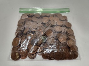 lot 353 image: Approx 250 Assorted Wheat Pennies - Lot C