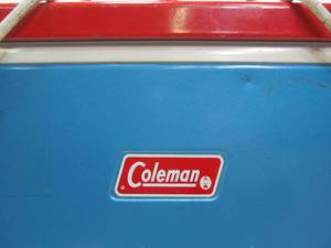lot 382 image: Vintage Coleman Red White Blue Ice Chest Cooler