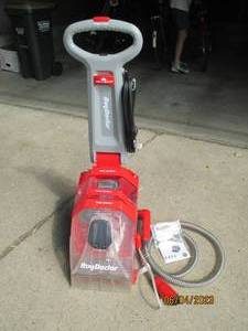 Rug Doctor carpet cleaner, pump doe...