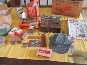Lot of vintage model railroad cars,...