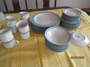 Anchor Hocking dinnerware set...