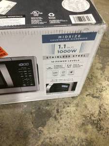 lot 27 image: Vissani 1.1 cu. ft. Countertop Microwave in Fingerprint Resistant Stainless Steel Customer Returns See Pictures
