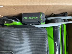 lot 51 image: Greenworks 40V 17 Push Lawn Mower with 4.0Ah Battery and Charger