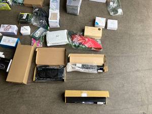 lot 26 image: Lot of Miscellaneous Electronic Items