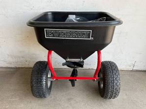 lot 102 image: Everbilt 130 lbs. Tow Broadcast Spreader