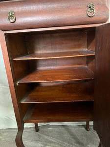 lot 24 image: Vintage Wood Sheet Music Cabinet