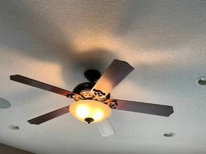 lot 22 image: Lot of 2 Ceiling Fans