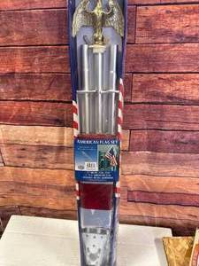 lot 32 image: New 6 Foot American Flag Set