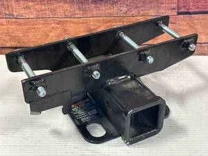 lot 35 image: New Receiver Hitch for Jeep Wrangler