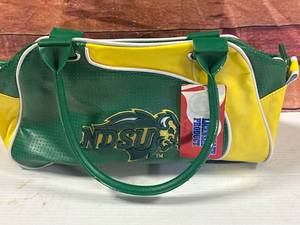 lot 97 image: NDSU Purse  Bag