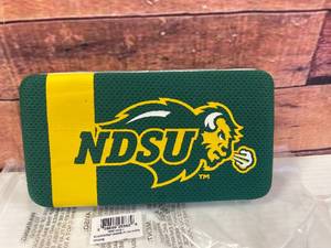 lot 93 image: New NDSU Wallet