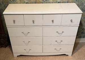 lot 78 image: Vintage White 10 Drawer Dresser