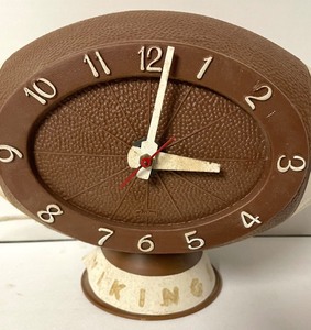 lot 94 image: Vintage Minnesota Vikings Football Clock