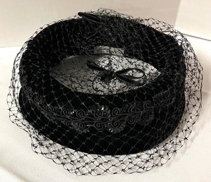 lot 106 image: Four Fancy Vintage Hats