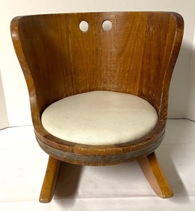 lot 115 image: Unique Vintage Childrens Rocking Chair