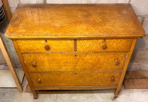 lot 116 image: Antique Four Drawer Birds Eye Maple Dresser