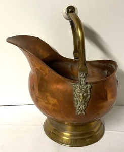 lot 143 image: Vintage Copper Coal Bucket with Ceramic Handle