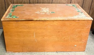 lot 149 image: Vintage Wooden Toy Box