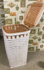 lot 166 image: Vintage Woven Wooden Hinge Top Basket