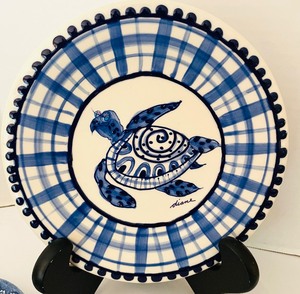 lot 234 image: Delightful Blue and White Plates and Cups