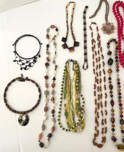 lot 251 image: Grouping of Nice Costume Necklaces