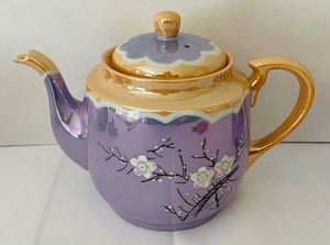 lot 261 image: Antique Japanese Tea Service
