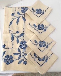 lot 258 image: Vintage Needlepoint Linens