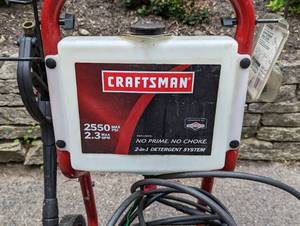 lot 3A image: Craftsman 2550 PSI Gas Powered Pressure Washer