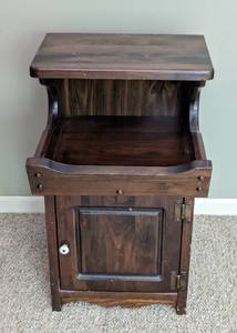 lot 43 image: Vintage Wood Dry Sink