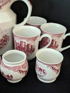 lot 14 image: Johnson Bros Old British Castles Teacups, Mugs and More
