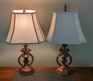 lot 17 image: Pair of Decorative Table Lamps