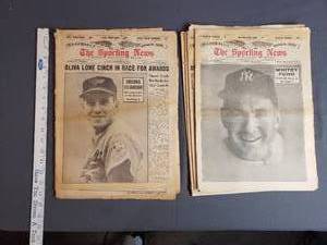 lot 71 image: Lot of 5 Vintage The Sporting News