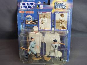 lot 91 image: 1998 Series Starting Lineup Figures Babe Ruth and Roger Maris