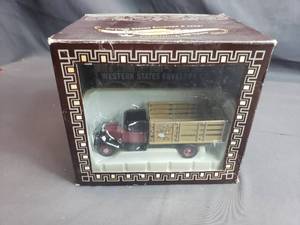 lot 107 image: Western States Envelopes Delivery Truck