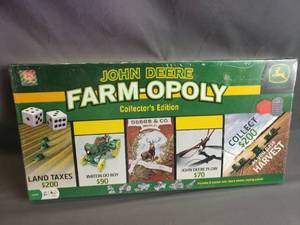 lot 124 image: John Deere Farm-Opoly - New Unopened