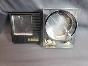 lot 139 image: Containers