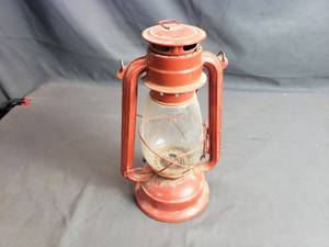 lot 141 image: Vintage Barn Lantern