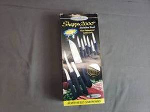 lot 142 image: Shappu 2000 Knife Set