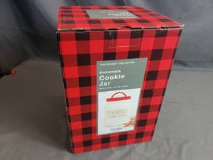 lot 145 image: Martha Stewart Cookie Jar