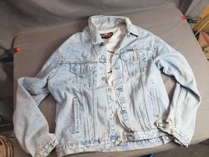 lot 184 image: Harley Davidson Jean Jacket, Size L