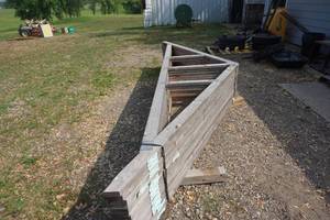 lot 5 image: 13 - ConstructionBuilding Trusses Brand New