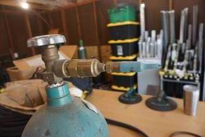 lot 11 image: Helium Tank With Fill Valve