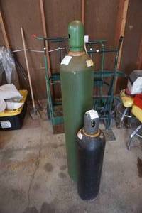 lot 28 image: 2 - Full Acetylene Torch Tanks Oxygen and Acetylene