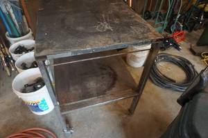 lot 165 image: 2 Level Heavy Duty Metal Wheeled Welding Shop Table