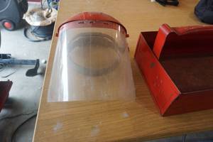lot 178 image: Mac Brand Metal Tool Tray With Face Shield