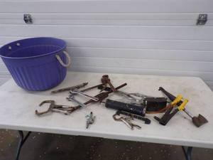 lot 52 image: Hand Winch with Tools