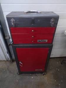 lot 69 image: Tool Locker