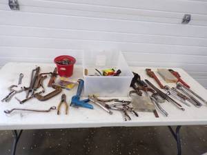 lot 77 image: Assorted Tools