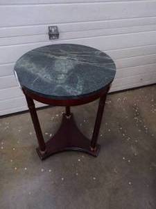 lot 88 image: Round Side Table